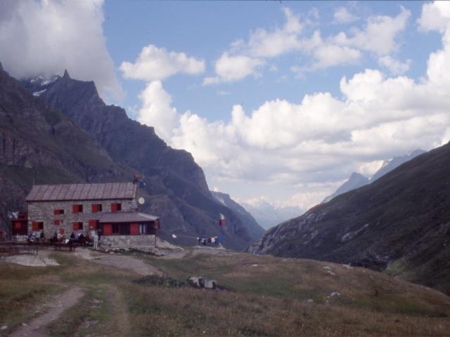 J3-12 Refuge Benevolo